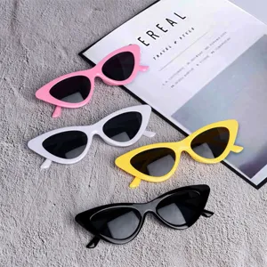 Occhiali da Sole Cat-Eye a Triangolo Retrò per Donna Uomo Moda Montatura Piccola Protezione UV Puntelli per Fotografia