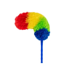 Primer plano del plumero electrostático colorido con fibras PP suaves y mango azul.