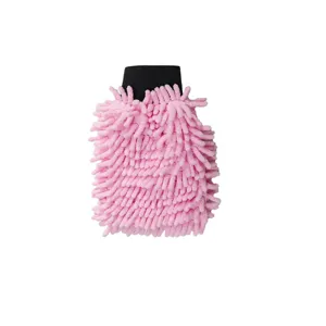 Nahaufnahme eines rosafarbenen Chenille-Waschhandschuhs mit dicker Mikrofaserschicht.