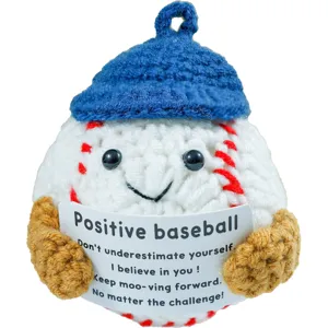 Bambola da baseball all'uncinetto fatta a mano con biglietto motivazionale regalo