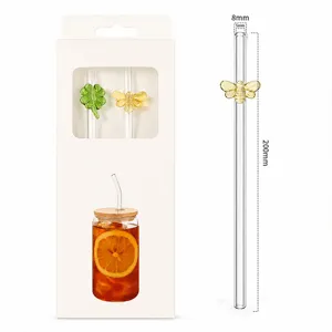 Klare Glasstrohhalme mit Klee und Biene Anhängern, Hitzebeständige wiederverwendbare Trinkhalme.