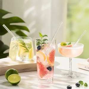Clear glass straws set for drinks, eco-friendly reusable drinking straws for juice and milk.