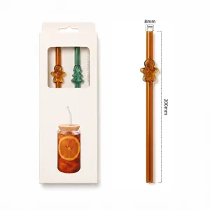 Ingwerkuppe Glasstrohhalm Detailansicht, weihnachtlich grüne und bernsteinfarbene Trinkhalme.