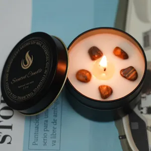 Candela profumata in cera di soia in scatola nera con cristalli naturali per relax.