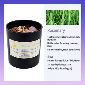 Rosmarin-Duftkerze aus Sojawachs im schwarzen Glas mit Trockenblumen