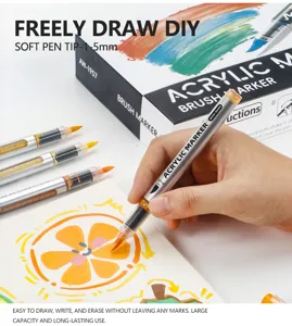 Vista detallada de un rotulador acrílico con punta suave en uso para dibujar sobre papel.