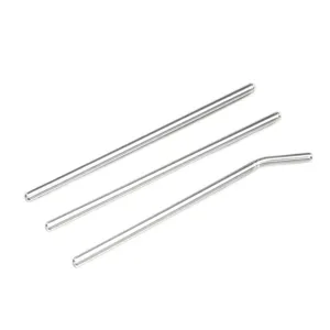 Detailed shot of clear glass straws, showing smooth edges and high temperature resistance.