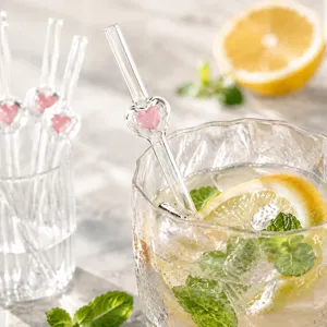 Transparent glass drinking straw with pink heart design, heat-resistant cute beverage straw.
