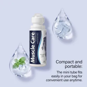 Frasco roll-on compacto para el cuidado muscular con fórmula calmante para uso diario.