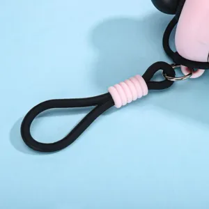 Detailansicht der rosa-schwarzen Silikon-Trageschlaufe an einer Cartoon-Thermoskanne.