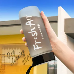Bottiglia d'acqua in plastica smerigliata con coperchio portatile, tazza sportiva per studenti