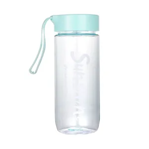 Gourde minimaliste en plastique transparent avec couvercle vert menthe et dragonne pratique