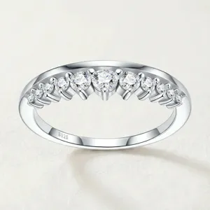 Elegante 925 sterling zilveren kroonring volledig bezet met fonkelende moissaniet stenen