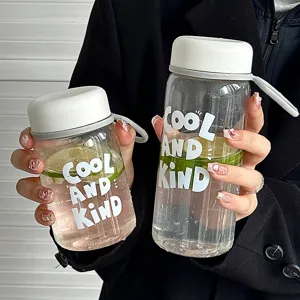 Bouteille d'Eau Portable en Plastique Minimaliste Avec Impression de Lettres à Échelle Temporelle Bouteille de Sport de Plein Air Tasse PC Résistante