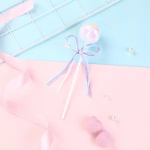 Decoración de pastel de bola de lentejuelas con lazo y palo para postre de fiesta de cumpleaños.