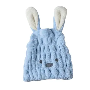Bonnet de séchage en polaire corail bleue avec oreilles de lapin blanches et visage d'animal