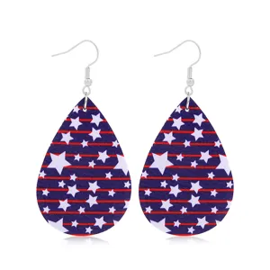 Pendientes de lágrima patrióticos para el Día de la Independencia con barras y estrellas.