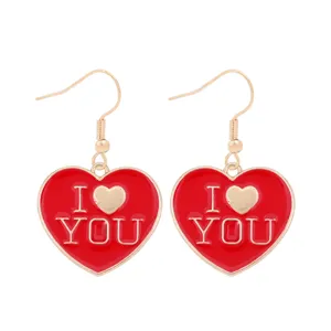 Romantische rode hart oorbellen met gouden I LOVE YOU tekst voor Valentijnsdag