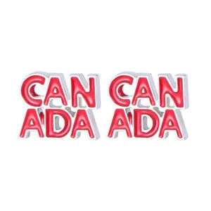 Rode en zilveren Canada-letterknopjes voor de viering van de nationale feestdag van Canada