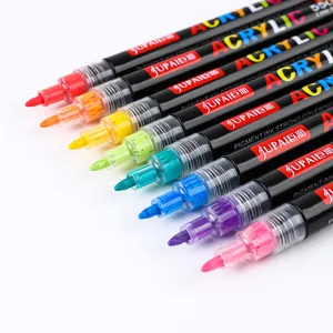 Kleurrijke acrylverf markers set voor kunst graffiti en keramisch schilderen.