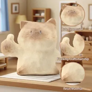 Figurine de chat floquée mignonne avec geste du pouce levé pour décor de bureau