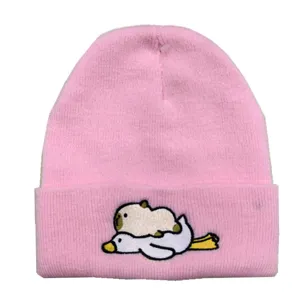 Bonnet en Tricot Brodé Capybara pour Femmes Cartoon Capybara Acrylique Bonnet d'Hiver Chaud Trendy Streetwear Bonnet en Laine Sans Bord