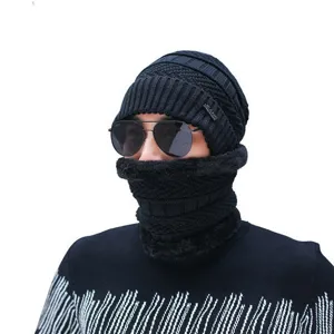 Men's winter knitted beanie and neck warmer set with fleece lining in black