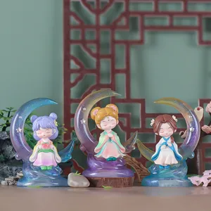Trois figurines de fille sur des croissants de lune, veilleuse en résine pour la chambre