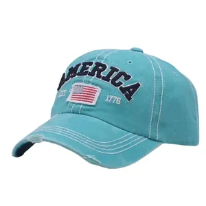 Stylische türkise Amerika bestickte Baseballkappe mit USA-Flagge und Used-Look-Schirm