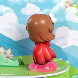 Vue détaillée de l'arrière d'une figurine en résine de beauté classique en robe rouge