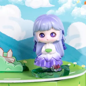 Gros plan d'une figurine de fille classique aux cheveux violets de la série Guochao