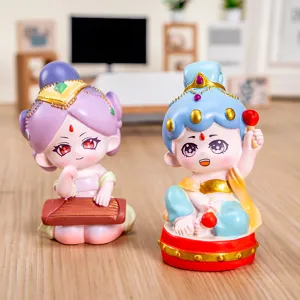 Detailweergave van twee Dunhuang Secret Realm cartoonmeisjesfiguren die instrumenten bespelen