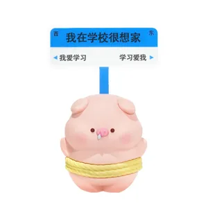 Figurine de cochon rose mignonne pour bureau avec panneau humoristique sur l'école