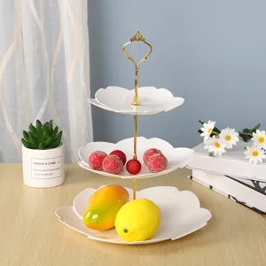 Présentoir à gâteaux élégant à 3 niveaux en plastique blanc avec poignée dorée pour fruits