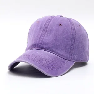 Klassische lila Baseballkappe aus gewaschener Baumwolle mit verstellbarem Verschluss