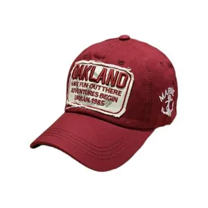 Berretto da baseball bordeaux vintage con ricamo Oakland e patch con ancora marina