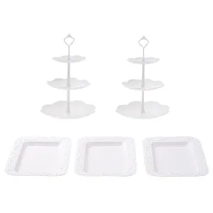 Soporte de postre de plástico de 3 niveles de estilo europeo con bandejas rectangulares.
