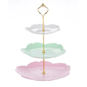 3-laags etagere in bloemvorm, pastelkleuren voor middagthee en dessert display