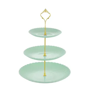 Présentoir à gâteaux à 3 niveaux vert menthe avec assiettes festonnées et poignée dorée