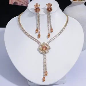 Parure de Bijoux Mode en Laiton Plaqué Or Collier et Boucles d'Oreilles Fleur Zirconia Orange Pendentif Gland Cadeau pour Femme