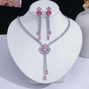 Parure de bijoux fleurs en zircon rose avec collier et boucles d'oreilles