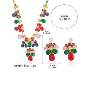 Vue détaillée d'un ensemble de bijoux en zircon coloré avec mesures de dimensions.