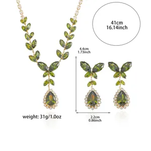 Parure collier et boucles d'oreilles en zircon vert avec mesures et poids détaillés