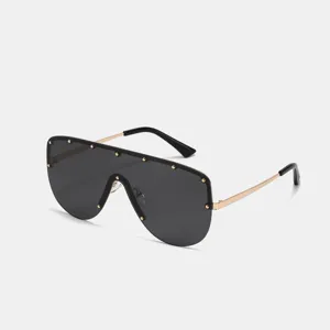 Lunettes de Soleil Oversize Sans Monture pour Hommes Femmes Monture en Métal Punk Hip Hop Décoration de Rivets Verre Monopièce