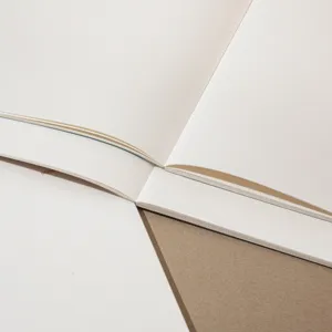 Taccuino rilegato B5 con carta crema liscia, si stende a 180 gradi per studio ufficio.