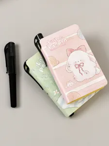 Mini cuaderno de bolsillo portátil con diseño de portada lindo y páginas en blanco.