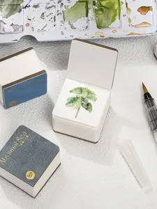 Draagbaar vierkant aquarellosboek met 300g fijnkorrelig papier voor mini schetsen.