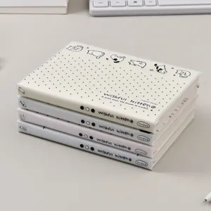 Joli carnet à points esthétique avec illustrations de chats et couverture transparente pour journal.