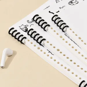 B5 gesegmenteerd spiraalnotitieboek losbladige notebook met schattige kat illustratie en lijnen
