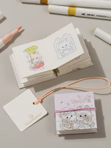 Mini quaderno da colorare con tema di gatto e simpatiche illustrazioni per bambini piccoli